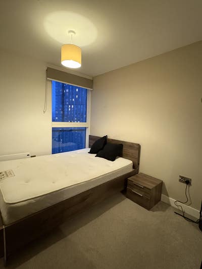 Room to sublet in lovely central apartment  Main Photo