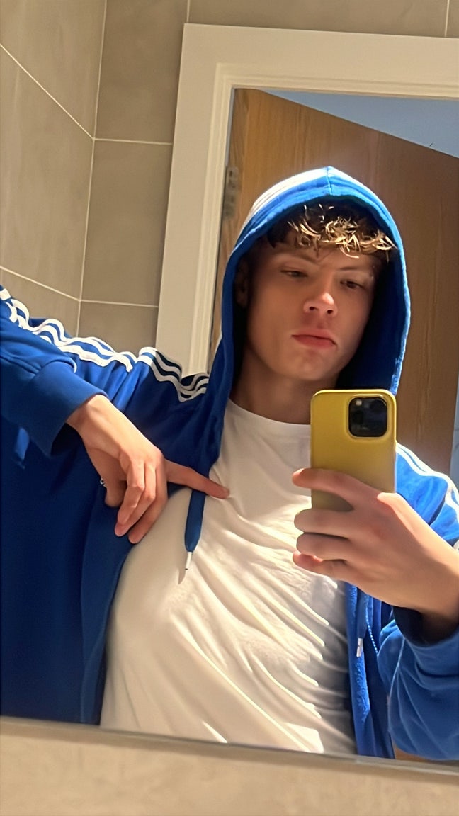 Looking for room/buddy ups in Leeds ASAP :) Main Photo