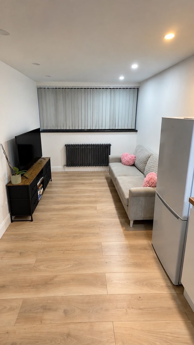 One bedroom Annex - bills included  Main Photo