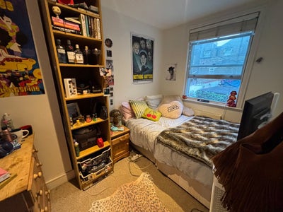 Fab Room in Five Bed With Garden in Bermondsey Main Photo