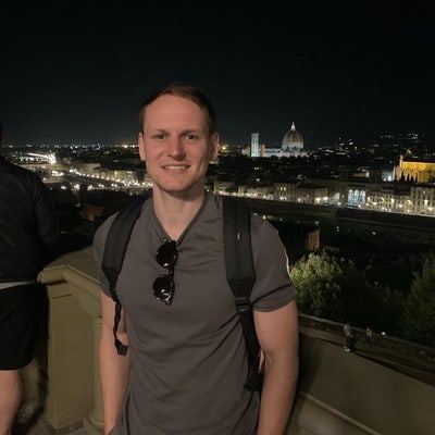 Friendly professional looking for a room Main Photo