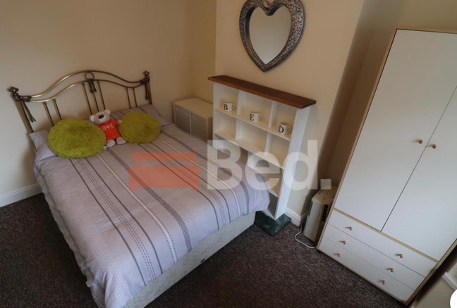Double Bed Student Bedroom Available ASAP Main Photo