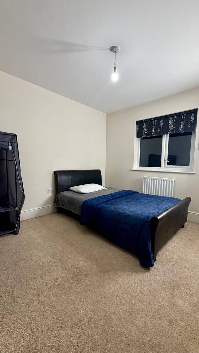 Fully Furnished Double Room in a shared house  Main Photo