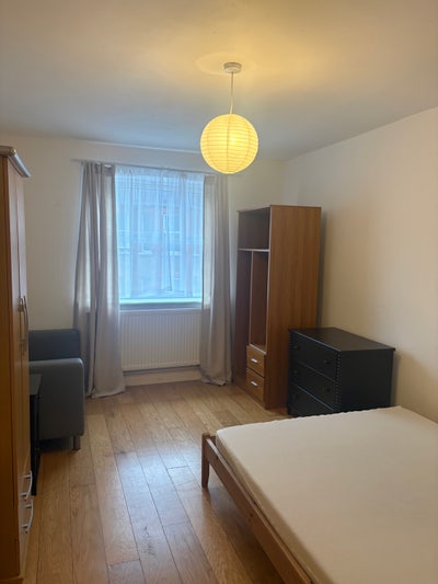 Double room to rent  Main Photo