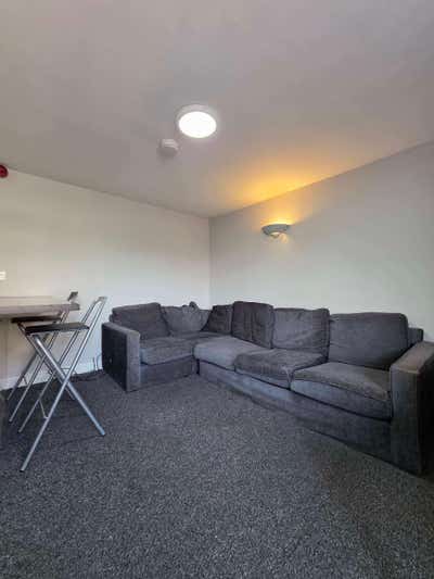 Modern 8 Bed Student Home in the Heart of Cathays Main Photo
