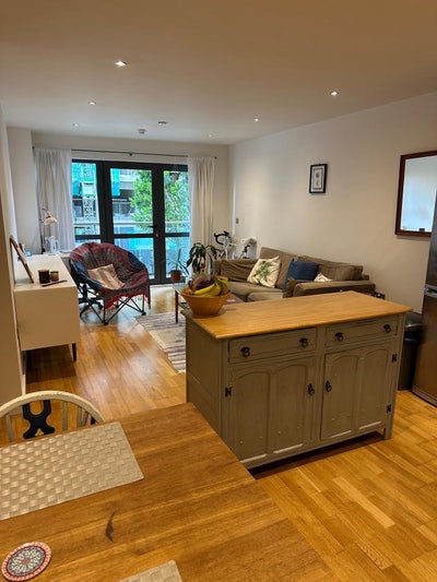 Open plan flat next to Liverpool city centre Main Photo