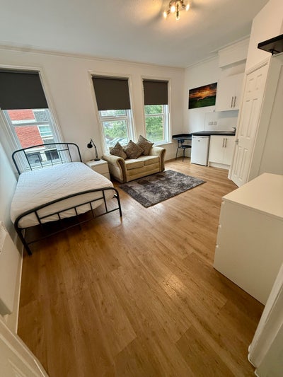 Large Self-Contained Studio-Style Room  Main Photo
