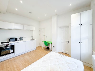 A beautiful studio flat in Archway, N19 Main Photo