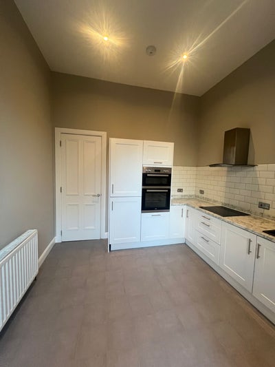Double room furnished in shared flat -southside  Main Photo