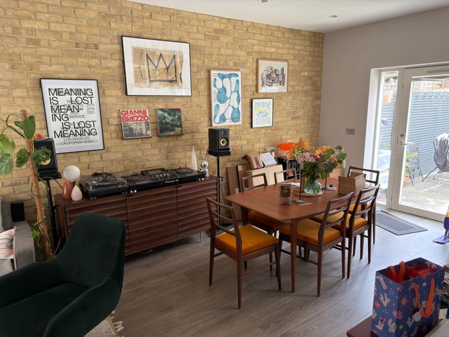 Spacious Double Room in lovely Clapton house Main Photo