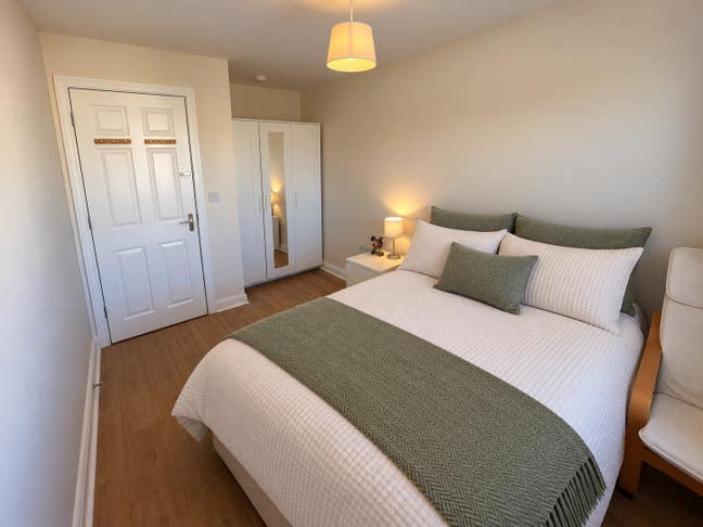 Spacious Double Room – Blue Lion Close, CB5 (6BLC3 Main Photo