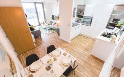 1 room available in 3 bed baltic flat Main Photo