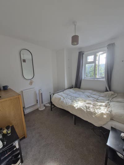 Bright room in big shared house in Peckham Main Photo
