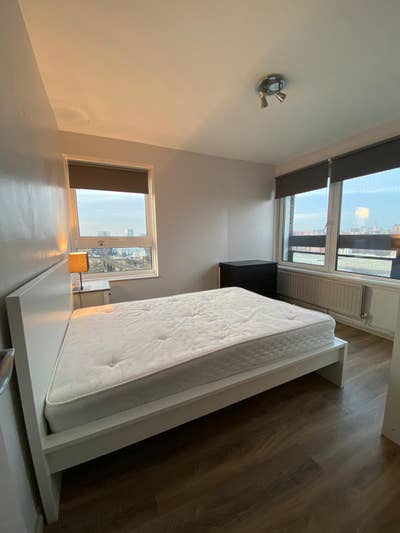 Room in 3-Bed Flat – Stunning London Views Main Photo