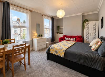 Massive Double Room. ( Bruce Grove ) Main Photo