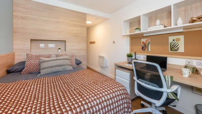 Bankside Standard Ensuite Main Photo