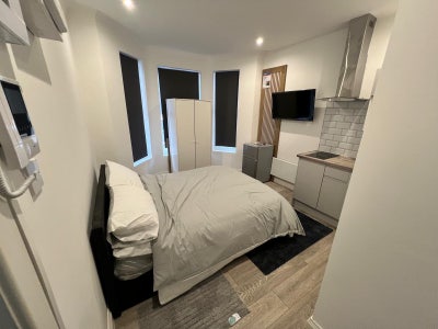 ✨Modern Studio Apartments Aldershot - Near Trains✨ Main Photo