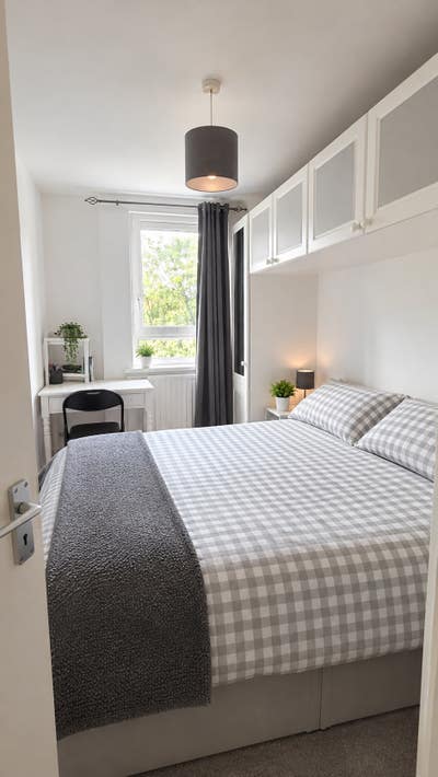 Amazing Double Bedroom Available Main Photo
