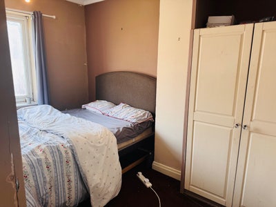 Spacious Double Room for Single Occupancy Main Photo