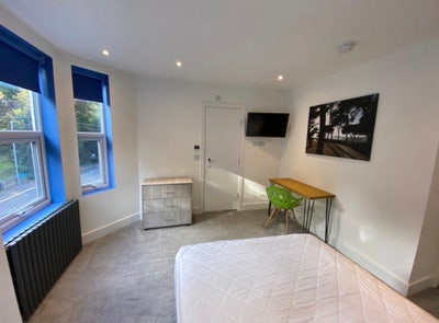 Double En-suite room next to Luton centre Main Photo