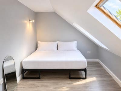 Tottenham Hale Double Room | 1 Person | &pound;0 Deposit Main Photo