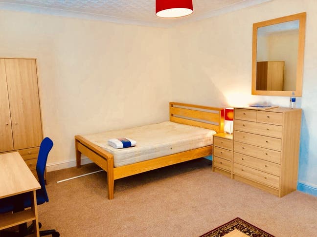 Newly Renovated Flat on Mill Road Main Photo