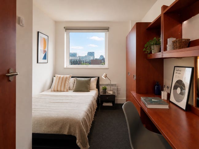 &pound;129pw Classic Plus Studio | Coventry Main Photo