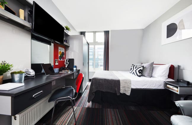 &pound;119pw Superior Studio Student Rooms | Coventry Main Photo