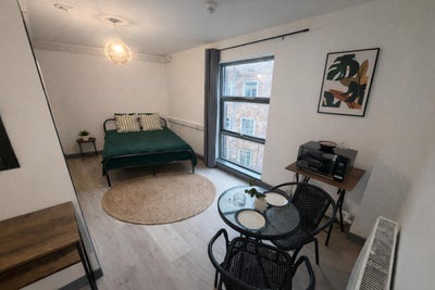 Self contained studio IP1 - weekly rental  Main Photo