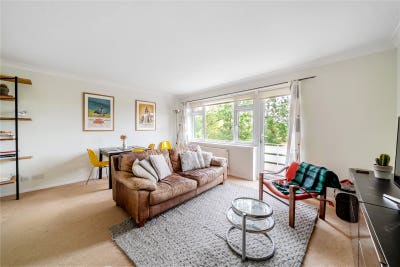 Entire 2 bed AirBnB style flat - incredible views! Main Photo