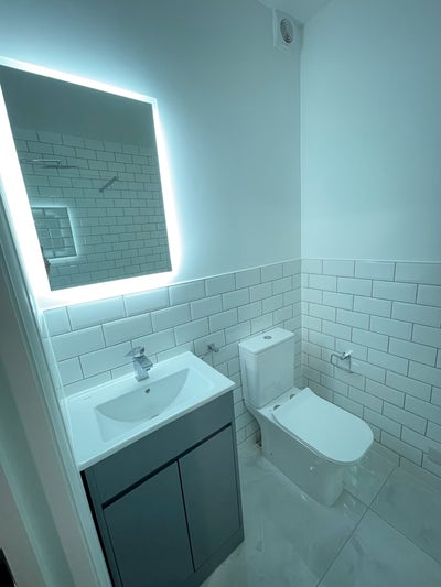 Brand new Studio - ensuite & Kitchen Main Photo