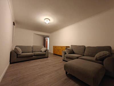 Fully Furnished Room Available in Kinning Park, Main Photo