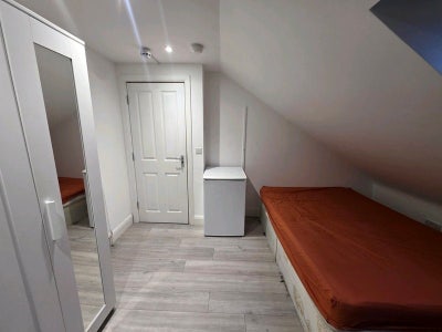 ✨ 🛏️ Double Room to Let in - Dollis Hill Main Photo