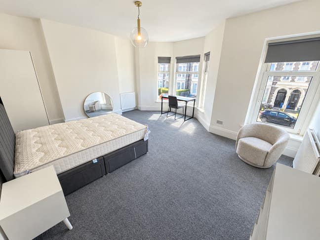 Newly Refurbished Property - Bills Included! Main Photo