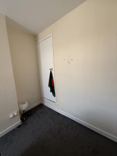 🏠 Fully Furnished Room Available  Fully furnished Main Photo