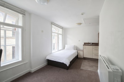 Bills included | Gym | Studio flat | Minerva House Main Photo