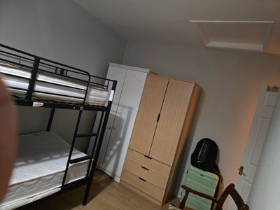 Bed Space Available in Chessington, London Main Photo