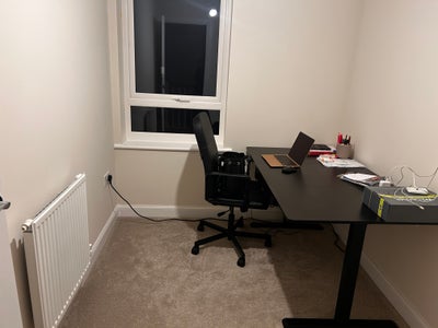 Spacious 1 bedroom available now Main Photo