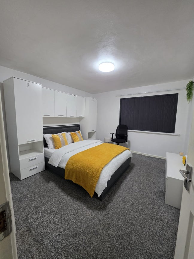 Spacious Double  Main Photo
