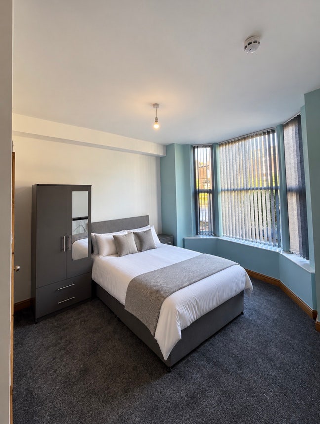 Brand New | Bury | Ensuite Rooms & Kitchenettes Main Photo
