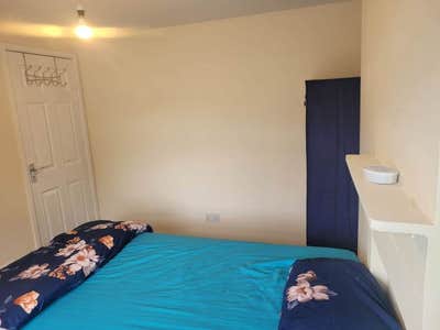 Double rooms &pound;350/&pound;400, all bills incl, HD1 Main Photo