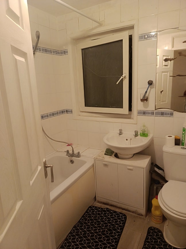 Close to local amenities like school GP and parks. Main Photo