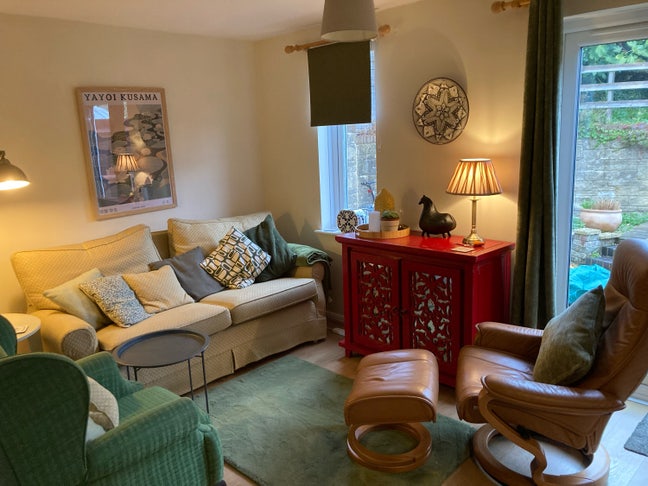 Lovely South Facing Room  with views Main Photo