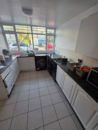 Double room available for only single person  Main Photo