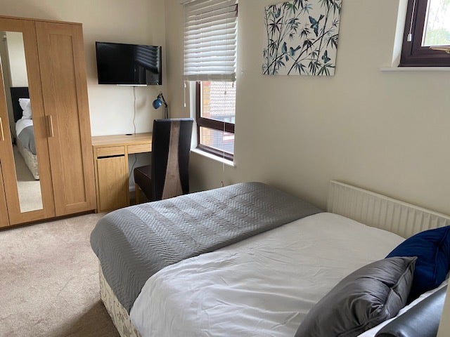🏠 Lovely Double Room's - Bracknell 🤩 Main Photo