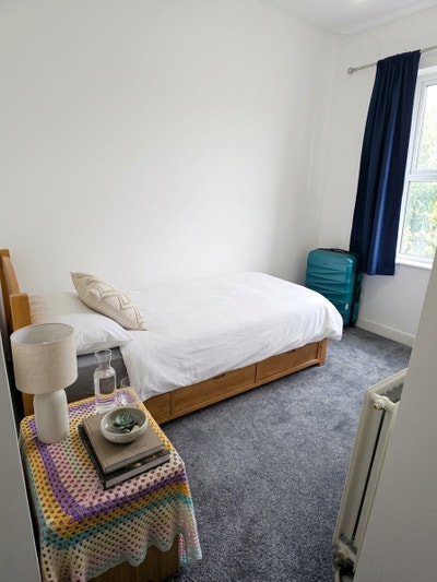 Single room to let Main Photo