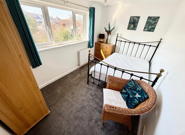 Double room in a shared house.  Main Photo