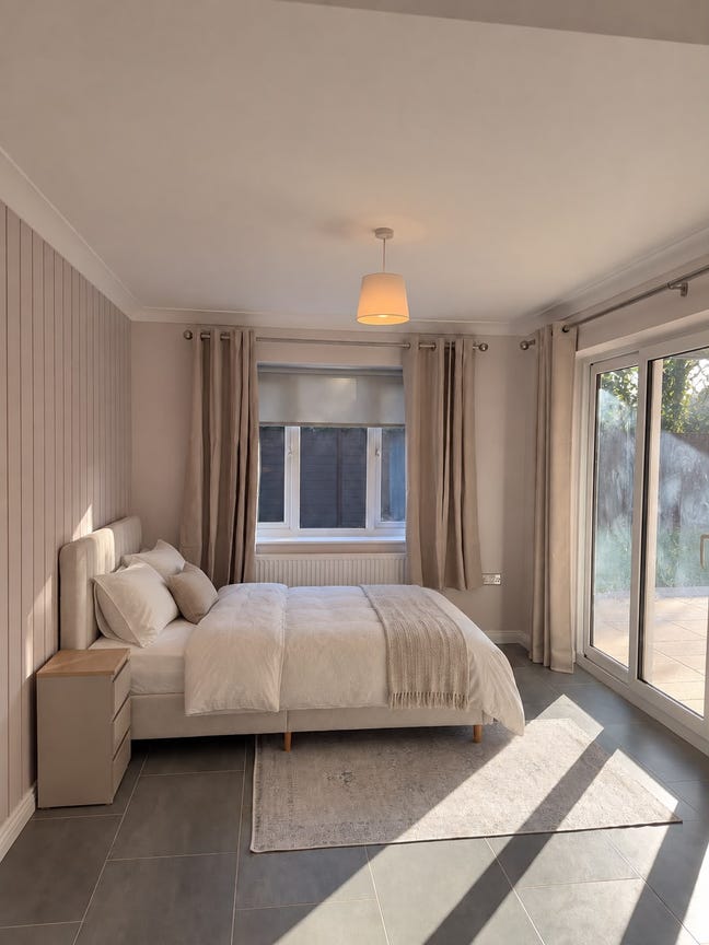 Newly Renovated , Doudle Room En-Suite Available  Main Photo
