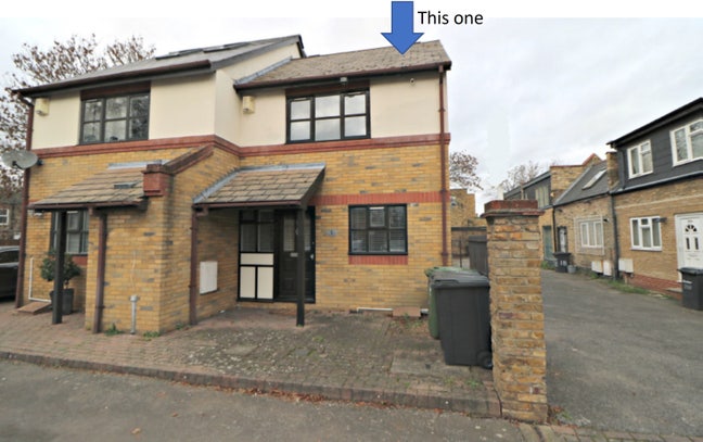 Burleigh Walk: semi-detached House for rent  Main Photo