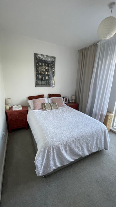 Spacious Furnished Room in a 2-Bedroom Flat  Main Photo